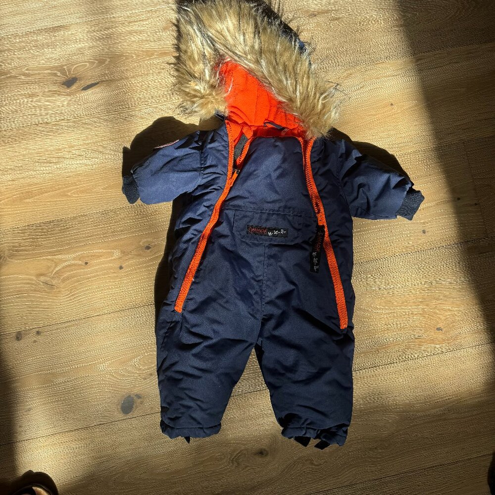 Kids snowsuit